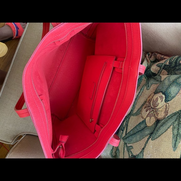 ‘Forever 21’ Sturdy and Roomy Red Tote - Picture 5 of 10